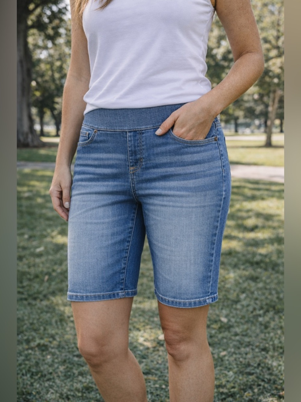 Fashion Nova- Women’s  Blue Denim Bermuda Shorts size L